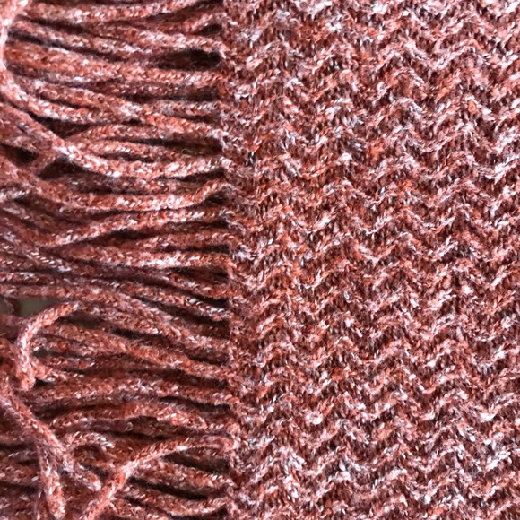 Knit infinity Scarf - Picture 3 of 8